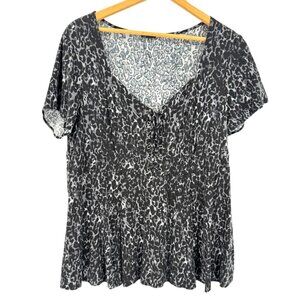 Torrid Womens Lace Up Top Size 2x Lightweight Stretch Empire Waist Leopard